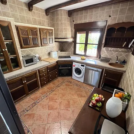 O&v Holiday Villa *