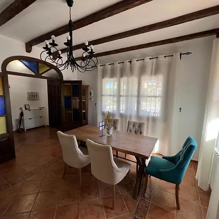 O&v Holiday Villa *